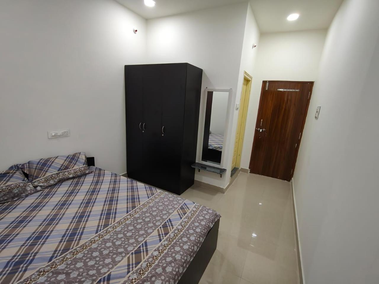 Leo'S Den 9 Guests Ac 3Bhk 9 Mins To Rgia Shamshabad Exterior foto